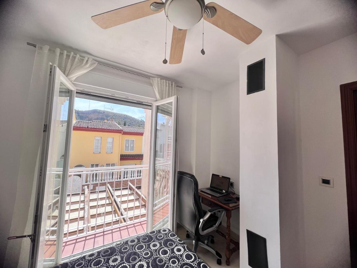 Casa Ideal Familias Y Grupos Con Balcones Exterior Soleada Patios Cerca Alhambra, Sierra Nevada, Rio Genil, Lancha Del Genil, Parque Llano Y Reloj Del Sol Con Barbacoas, Campo De Futbol, Circuito Gimnasia Leilighet Granada Eksteriør bilde