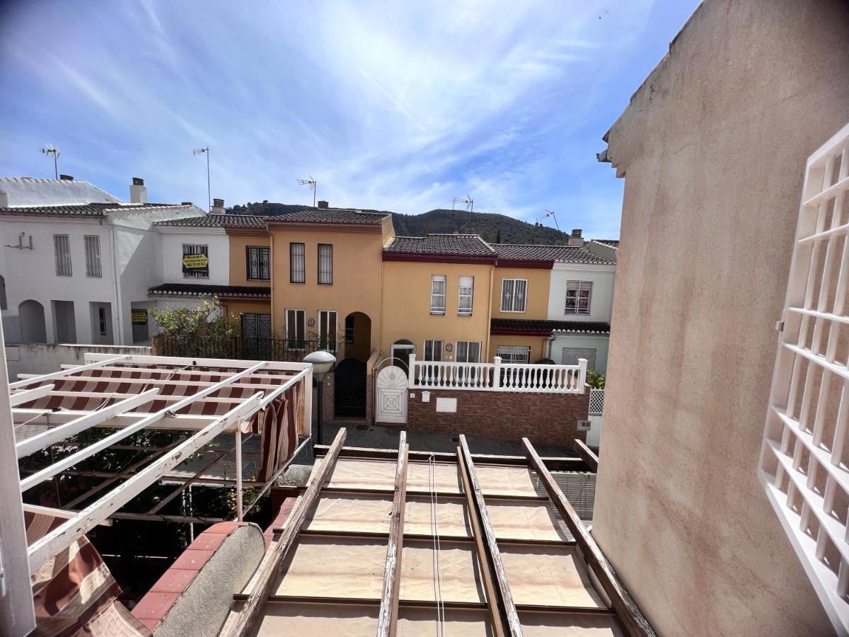 Casa Ideal Familias Y Grupos Con Balcones Exterior Soleada Patios Cerca Alhambra, Sierra Nevada, Rio Genil, Lancha Del Genil, Parque Llano Y Reloj Del Sol Con Barbacoas, Campo De Futbol, Circuito Gimnasia Leilighet Granada Eksteriør bilde