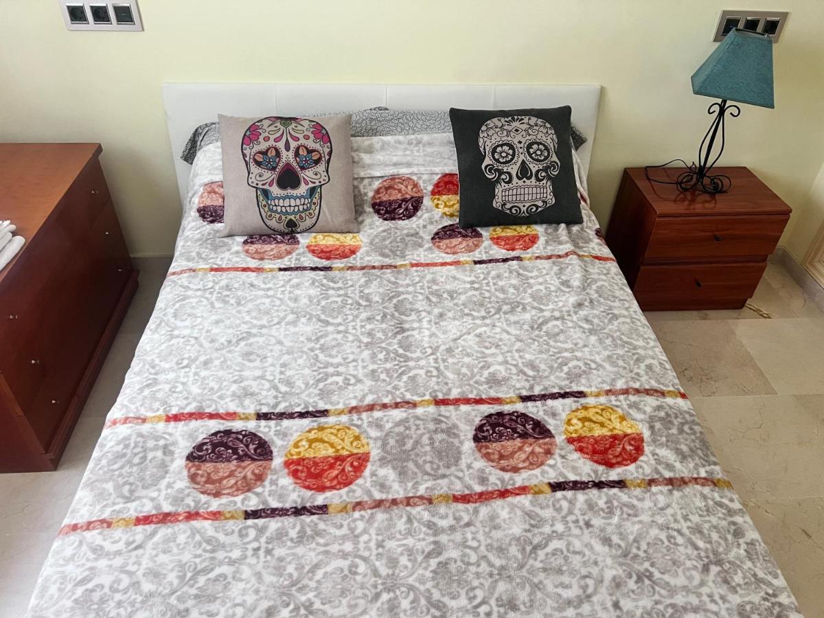 Casa Ideal Familias Y Grupos Con Balcones Exterior Soleada Patios Cerca Alhambra, Sierra Nevada, Rio Genil, Lancha Del Genil, Parque Llano Y Reloj Del Sol Con Barbacoas, Campo De Futbol, Circuito Gimnasia Leilighet Granada Eksteriør bilde
