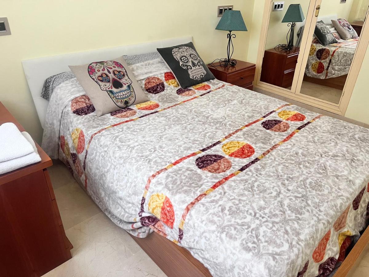 Casa Ideal Familias Y Grupos Con Balcones Exterior Soleada Patios Cerca Alhambra, Sierra Nevada, Rio Genil, Lancha Del Genil, Parque Llano Y Reloj Del Sol Con Barbacoas, Campo De Futbol, Circuito Gimnasia Leilighet Granada Eksteriør bilde