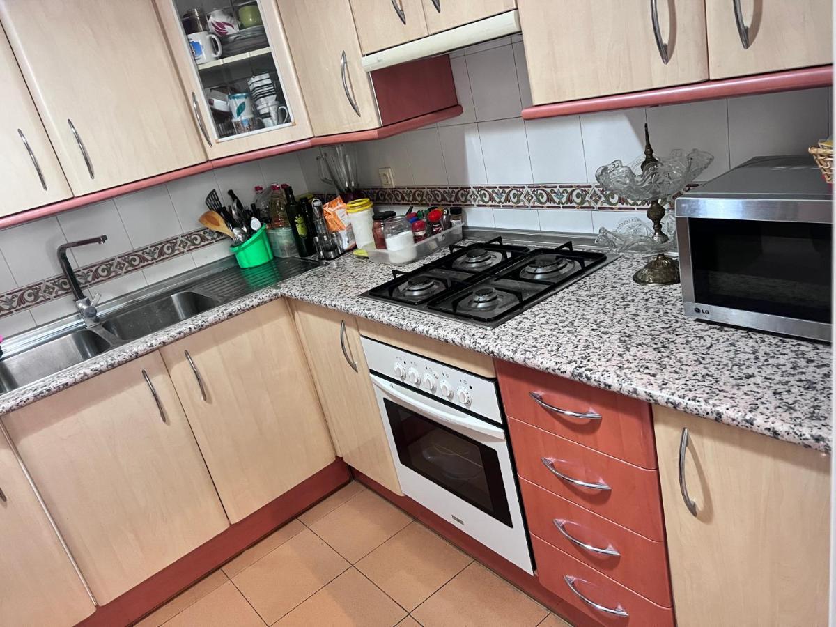 Casa Ideal Familias Y Grupos Con Balcones Exterior Soleada Patios Cerca Alhambra, Sierra Nevada, Rio Genil, Lancha Del Genil, Parque Llano Y Reloj Del Sol Con Barbacoas, Campo De Futbol, Circuito Gimnasia Leilighet Granada Eksteriør bilde