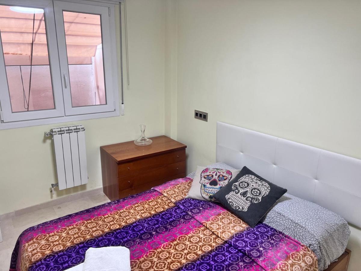 Casa Ideal Familias Y Grupos Con Balcones Exterior Soleada Patios Cerca Alhambra, Sierra Nevada, Rio Genil, Lancha Del Genil, Parque Llano Y Reloj Del Sol Con Barbacoas, Campo De Futbol, Circuito Gimnasia Leilighet Granada Eksteriør bilde