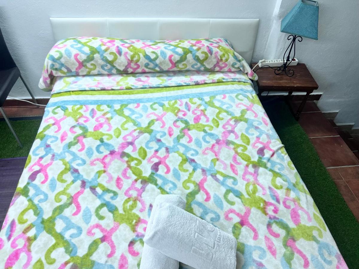 Casa Ideal Familias Y Grupos Con Balcones Exterior Soleada Patios Cerca Alhambra, Sierra Nevada, Rio Genil, Lancha Del Genil, Parque Llano Y Reloj Del Sol Con Barbacoas, Campo De Futbol, Circuito Gimnasia Leilighet Granada Eksteriør bilde