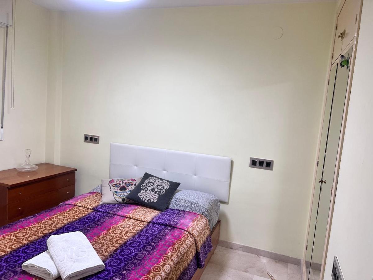 Casa Ideal Familias Y Grupos Con Balcones Exterior Soleada Patios Cerca Alhambra, Sierra Nevada, Rio Genil, Lancha Del Genil, Parque Llano Y Reloj Del Sol Con Barbacoas, Campo De Futbol, Circuito Gimnasia Leilighet Granada Eksteriør bilde